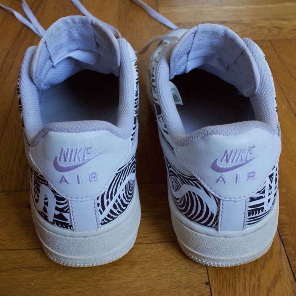 Nike Custom Hand Painted Air Force One Shoes - Picture 4 of 5